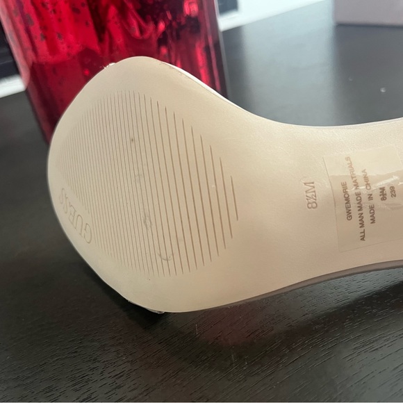 Guess - Picture 5 of 6